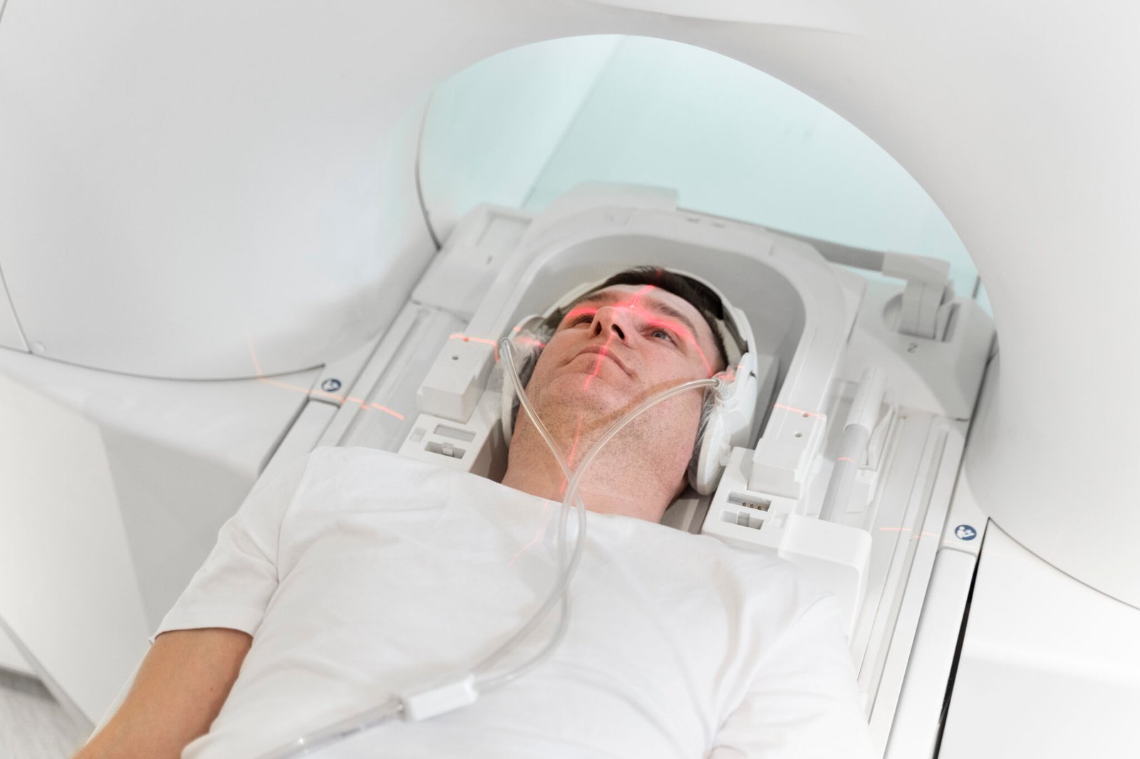 Hyperbaric Oxygen Chamber for Medical Ear Pain During HBOT